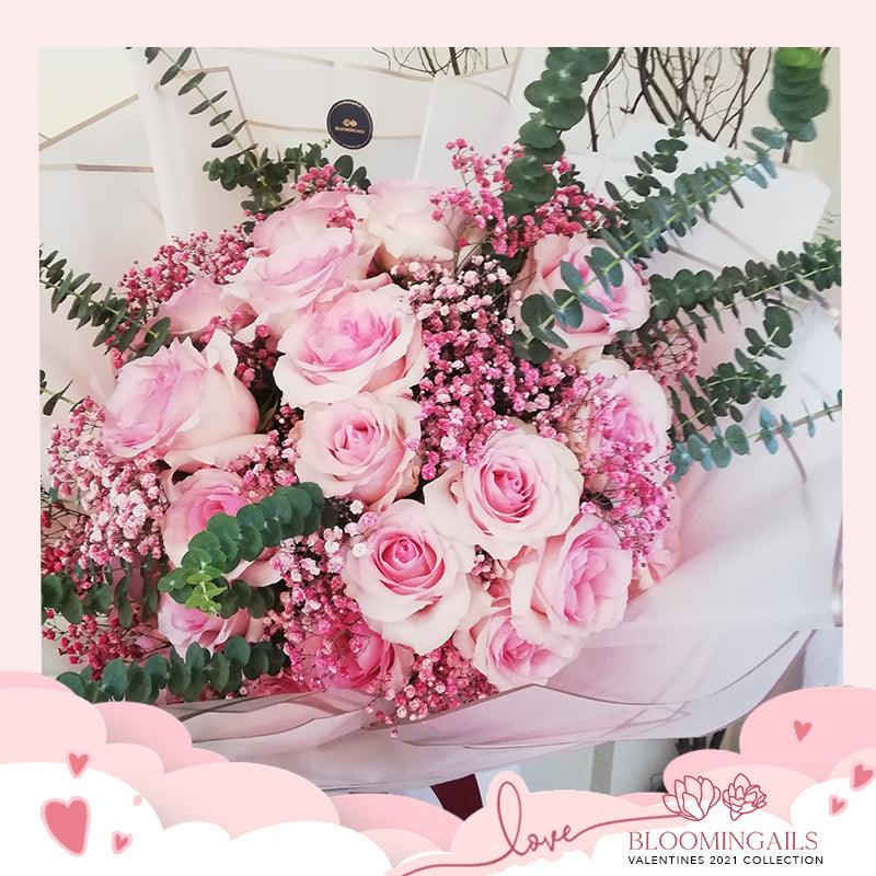 Ecuadorian Roses in Jewel Box or Glass Vase - Bloomingailsph