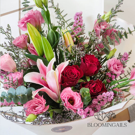 MOMents Florist Choice Red Grand Bouquet - Bloomingailsph