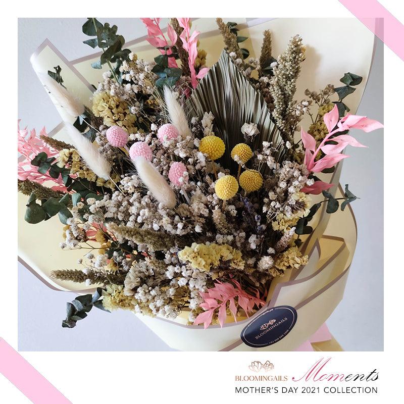 MOMents Happy Dried Bouquet - Bloomingailsph